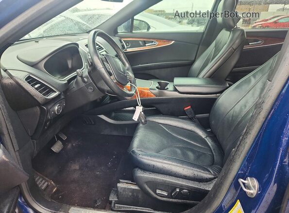 2LMPJ6L9XKBL12644 2019 LINCOLN NAUTILUS Синий Вид панели приборов