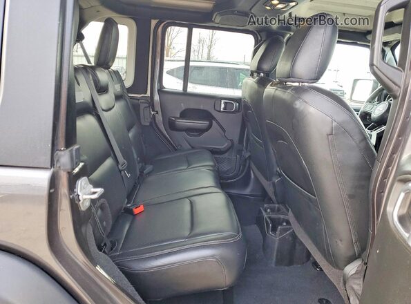 1C4HJXDG9KW538602 2019 JEEP WRANGLER Серый Вид задней части салона
