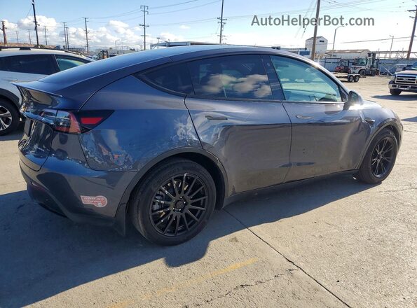 7SAYGDEE7PA125955 2023 TESLA MODEL Серый Передняя правая четверть