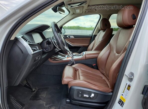 5UXCW2C57KL089743 2019 BMW X7 White Widok deski rozdzielczej