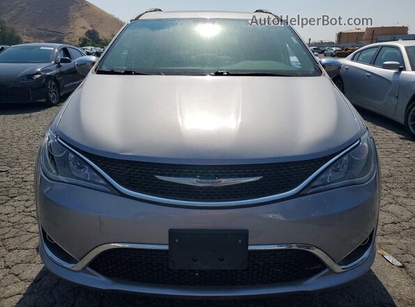 2C4RC1GG6HR504318 2017 CHRYSLER PACIFICA Серебряный Вид сзади