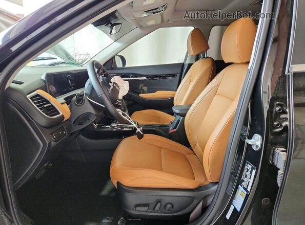 KNDER2AA2T7826858 2026 KIA SELTOS Черный Вид салона спереди