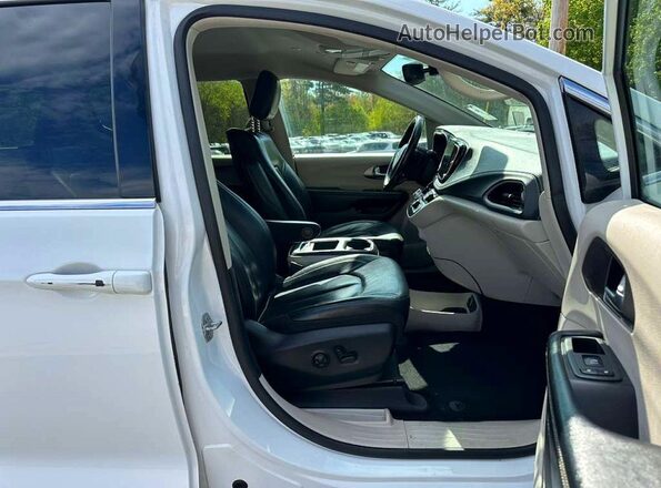 2C4RC1L78NR122695 2022 CHRYSLER PACIFICA Белый Вид щитка приборов