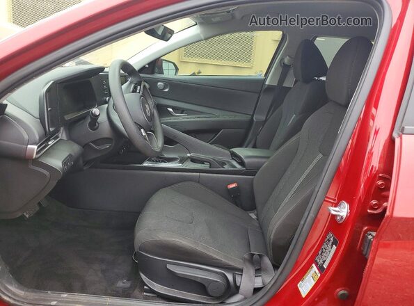 KMHLL4DGXSU968729 2025 HYUNDAI ELANTRA Красный Вид салона спереди