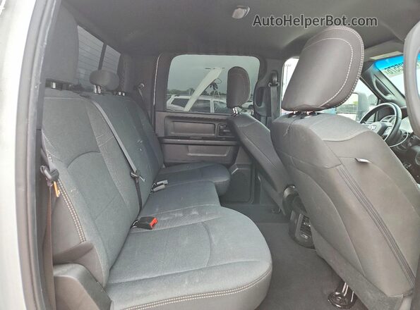 3C63RRGL3RG218876 2024 RAM 3500 White Widok wnętrza z tyłu