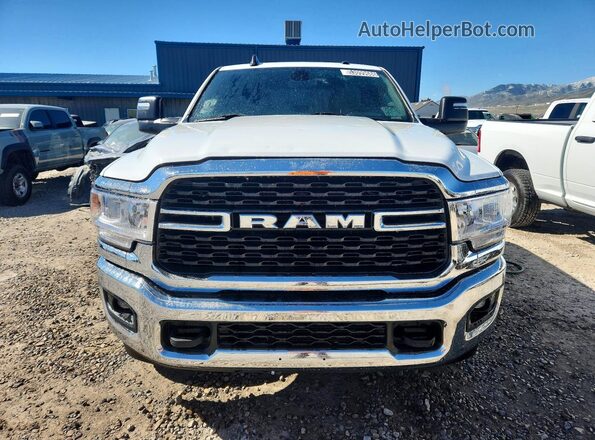 3C6UR5DL0PG537621 2023 RAM 2500 Белый Вид сзади