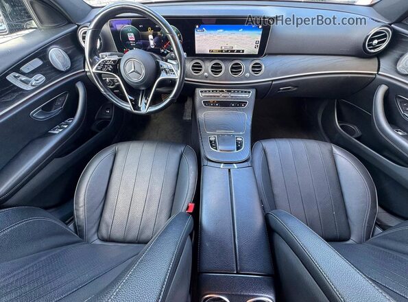 W1KZF8EBXNB029411 2022 MERCEDES-BENZ E Black Vista de los asientos traseros