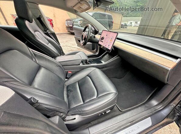 5YJ3E1EB1JF119497 2018 TESLA MODEL Серый Вид сзади