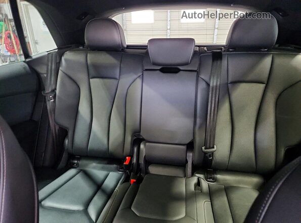 WA1EVBF1XND033763 2022 AUDI Q8 Белый Вид задней части салона