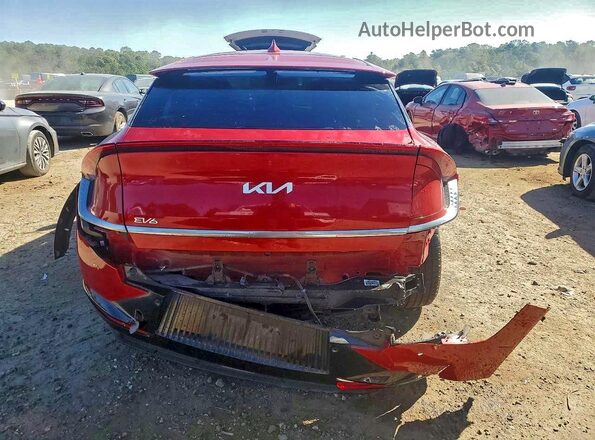 KNDC34LA6R5614289 2024 KIA EV6 Красный Вид салона спереди