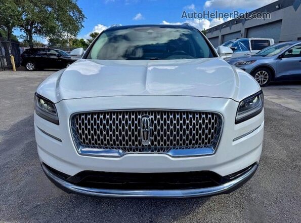 2LMPJ8K90MBL12748 2021 LINCOLN NAUTILUS Белый Вид сзади