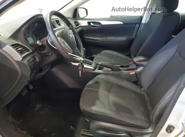 3N1AB7AP5HY279047 2017 NISSAN SENTRA Silver Widok deski rozdzielczej