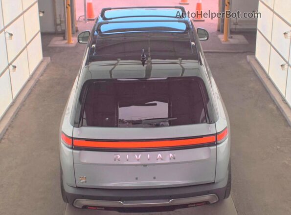 7PDSGABA4PN019950 2023 RIVIAN R1S Серый Панорамный вид салона 360°