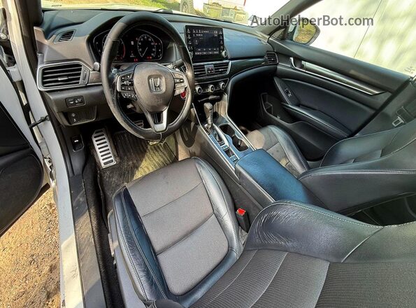 1HGCV1F32JA095311 2018 HONDA ACCORD White Вид спереду