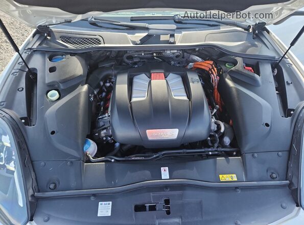 WP1AE2A20HLA75758 2017 PORSCHE CAYENNE Белый Вид наклейки с VIN-кодом