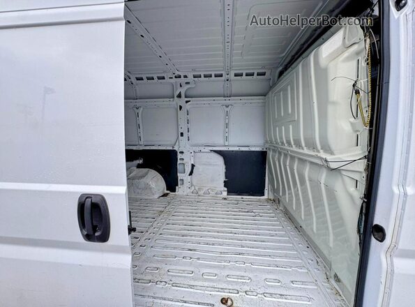 3C6TRVCG7KE562875 2019 RAM PROMASTER Белый Вид салона спереди