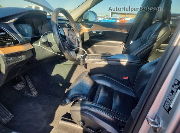 YV4A22PL8J1199706 2018 VOLVO XC90 Серебряный Вид панели приборов