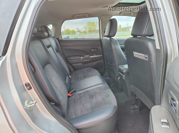 JA4AR3AW8JZ005436 2018 MITSUBISHI OUTLANDER Серебряный Вид подкапотного пространства