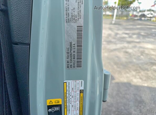 1C4HJXDN7PW509945 2023 JEEP WRANGLER Gray Widok wnętrza z tyłu