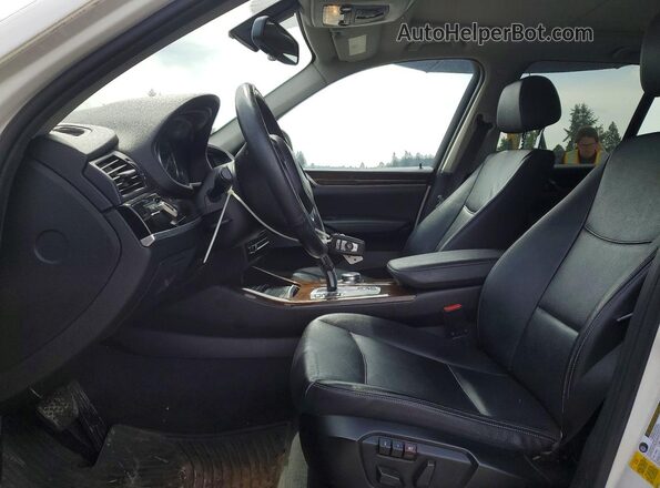 5UXWZ7C57H0T44077 2017 BMW X3 Белый Вид панели приборов