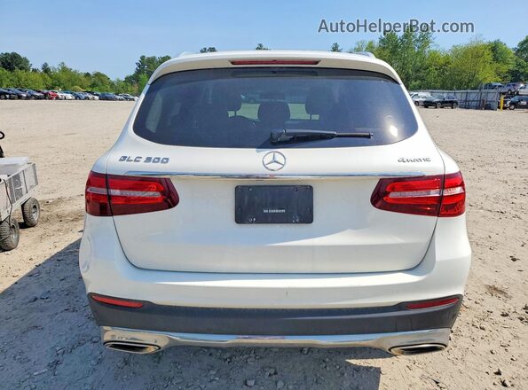 WDC0G4KBXJV040327 2018 MERCEDES-BENZ GLC-CLASS White Front interior view