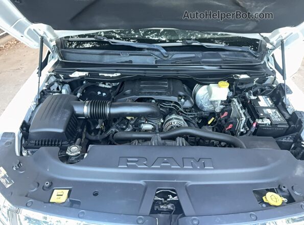 1C6RREHT6KN683294 2019 RAM 1500 White Vista del salpicadero