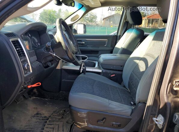 1C6RR7TM3GS118408 2016 RAM 1500 Gray Widok deski rozdzielczej
