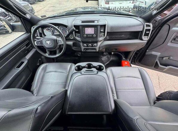 3C7WRSBL4PG516115 2023 RAM 3500 Черный Вид задних сидений