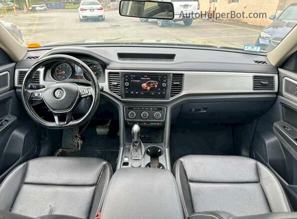 1V2KR2CA9JC505158 2018 VOLKSWAGEN ATLAS Серебряный Вид сзади