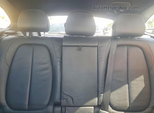 WBXHT3C35J5L30404 2018 BMW X1 Black Widok wnętrza z tyłu