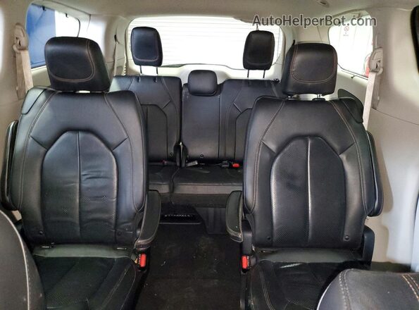2C4RC1BG9KR665762 2019 CHRYSLER PACIFICA Угольный Вид задней части салона
