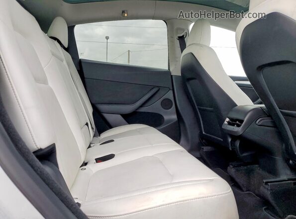 7SAYGDEF5PF738880 2023 TESLA MODEL White Vista del compartimento del motor