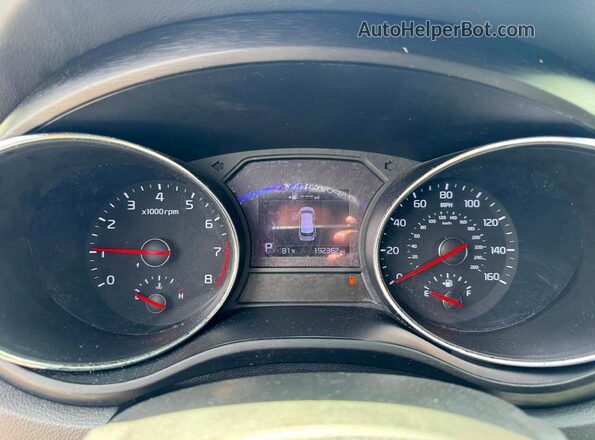 KNDMB5C18K6525496 2019 KIA SEDONA Белый Вид панели приборов