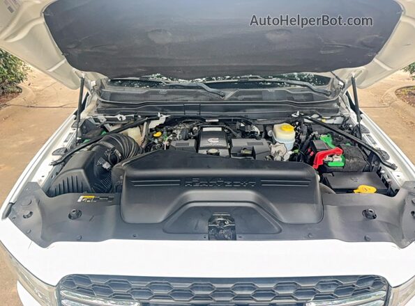 3C6UR5DL1NG125026 2022 RAM 2500 Белый Вид панели приборов