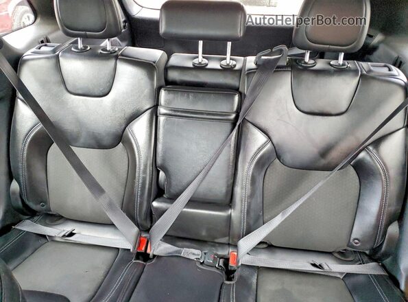 1C4PJLLB8KD332502 2019 JEEP CHEROKEE Черный Вид задней части салона