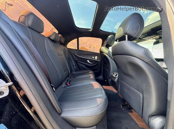 W1KZF8EBXNB029411 2022 MERCEDES-BENZ E Black Vista interior delantera