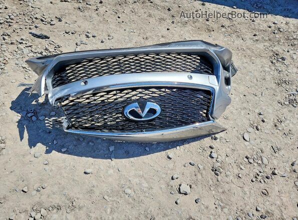 SJKCH5CP2JA042898 2018 INFINITI QX30 Silver Widok wnętrza 360 stopni
