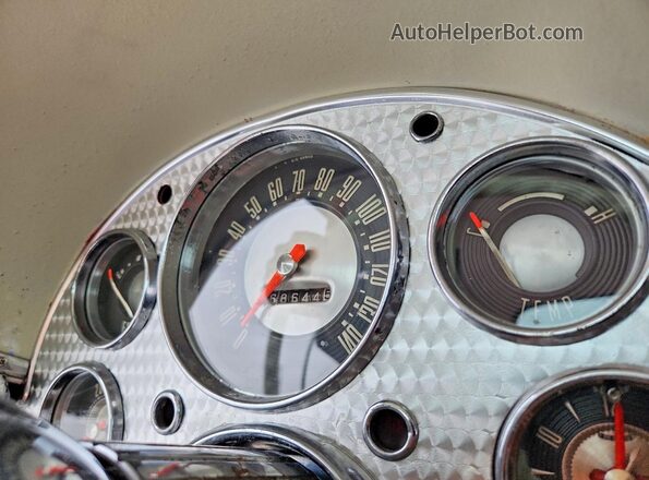 D7FH333820 1957 FORD THUNDERBIRD Red Widok zestawu wskaźników