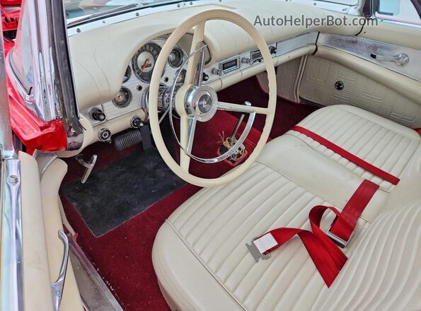 D7FH333820 1957 FORD THUNDERBIRD Red Widok deski rozdzielczej
