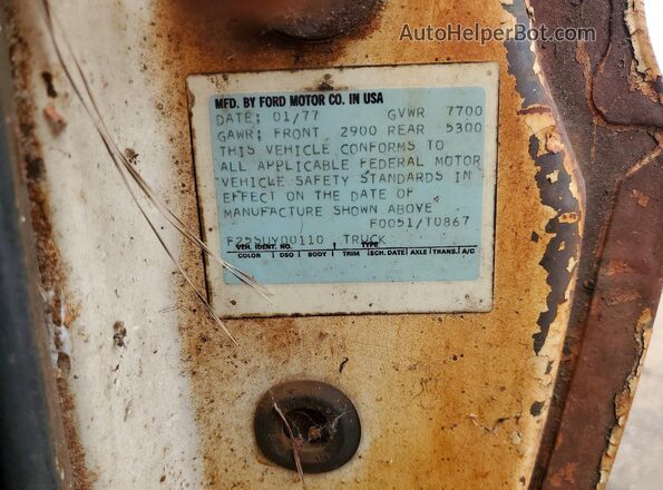 F25SUY00110 1977 FORD F250 White Vista del compartimento del motor