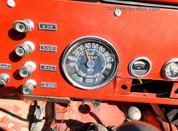 J9M93EC030750 1979 JEEP CJ Burgundy ხელსაწყოთა პანელის ხედი