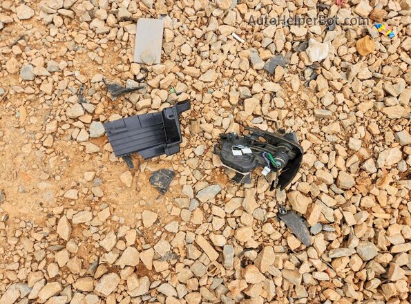 JA32U2FU8HU005131 2017 MITSUBISHI LANCER Серебряный Вид подкапотного пространства