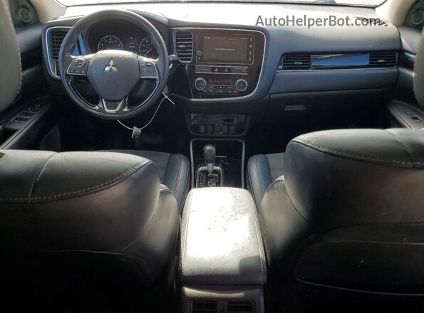 JA4AD3A39KZ025975 2019 MITSUBISHI OUTLANDER Белый Вид панели приборов