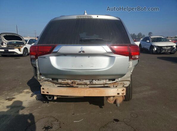 JA4AD3A39LZ043863 2020 MITSUBISHI OUTLANDER Серебряный Вид сзади