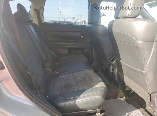 JA4AD3A39LZ043863 2020 MITSUBISHI OUTLANDER Серебряный Вид задней части салона