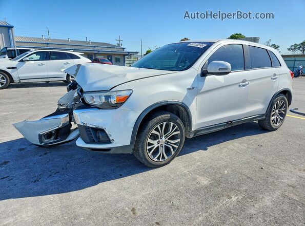 JA4AP3AU2JZ017893 2018 MITSUBISHI OUTLANDER White Vista tres cuartos delantera izquierda