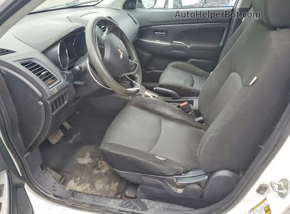 JA4AP3AU9JZ034593 2018 MITSUBISHI OUTLANDER Белый Вид салона спереди