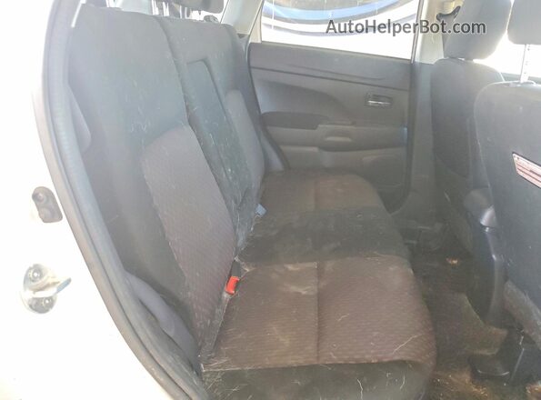 JA4AP3AW2HZ026590 2017 MITSUBISHI OUTLANDER Белый Вид задних сидений
