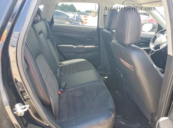 JA4AP3AW8JU025446 2018 MITSUBISHI OUTLANDER Black Rear seats view