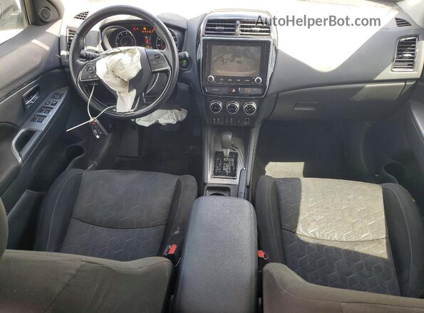 JA4AP4AU2LU001781 2020 MITSUBISHI OUTLANDER Белый Вид панели приборов